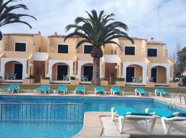 Apartamentos Costa Menorca，位于卡兰博希的酒店