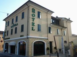 阿维拉酒店，位于Viadana的酒店
