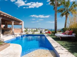 Villa exclusiva con espectaculares vistas al Mediterráneo，位于卡拉德费斯特拉特的酒店