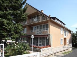 Siesta Apartmanház Balatonfüred，位于巴拉顿菲赖德的酒店