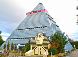 Piramida，位于博莱斯瓦维茨的酒店