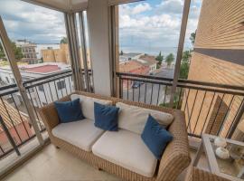 Apartamento con vistas al mar，位于圣地亚哥德拉里贝拉的公寓