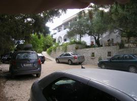 安特塔别墅旅馆，位于维塔拉戴斯的带停车场的酒店