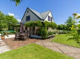 The Last Straw Cottage Nelson