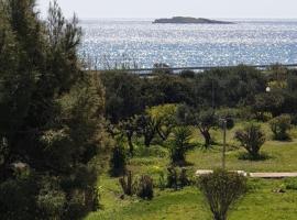 Beachfront/lagonisi/Sounio，位于拉格尼西的酒店