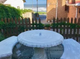 Charming Seaside Cottage