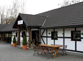 Park Leśny 'U Kaczyny'，位于Rogów的酒店