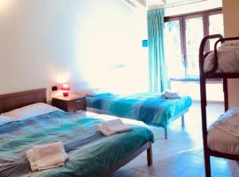 OSTELLO BREMBO，位于Camerata Cornello的酒店