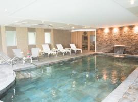 Château Belmont Tours by The Crest Collection，位于图尔的酒店