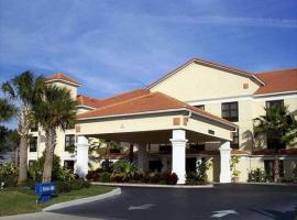 Holiday Inn Express Hotel & Suites Clearwater North-Dunedin，位于达尼丁的酒店