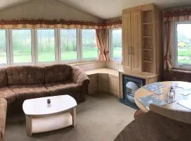Yeovil Accomodation Business & Pleasure, 2 dble Bedrooms, Bathroom en-suite, Kitchen, Lounge, Diner, Garden, 365 acres Forest & Streams, Workers huts available with lrge Van parking