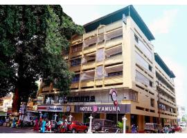Hotel Yamuna，位于Adūr的酒店