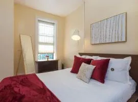 Lavish 3 Bedroom Apt in Williamsburg!!