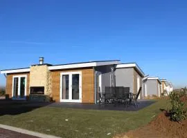 Tidy chalet with a dishwasher, on the Bemelerberg