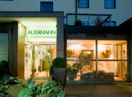 Hotel Restaurant Auerhahn，位于萨尔茨堡的旅馆