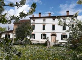 Agriturismo Loghino Sabbioni，位于苏扎拉的酒店