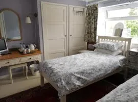 UPTHEDOWNS B&B