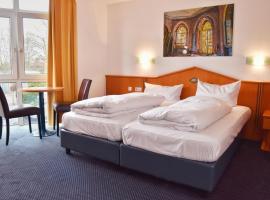 Palazzo Hotel - direkt im Zentrum，位于门兴格拉德巴赫的酒店