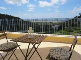 ARTSEA Studio Apartment with sea view，位于艾因霍德Nahal Me'arot Nature Reserve附近的酒店