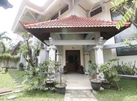 RedDoorz Syariah near Gelora Delta Sidoarjo，位于诗都阿佐的旅馆