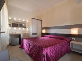 西耶那酒店，位于维罗纳北港要塞的酒店