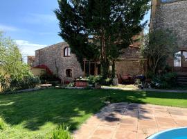 Santa Caterina - dog friendly with garden，位于Sobrestany的酒店