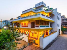 goSTOPS Varanasi，位于瓦拉纳西的酒店
