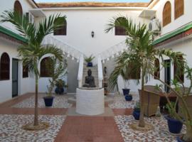 Riad côté jardin，位于萨利波图尔的摩洛哥传统庭院