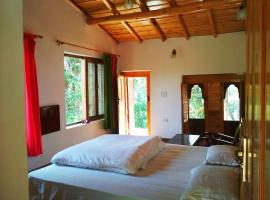 Silent Valley- Alchauna Kumaoni House along river Kalsa，位于比姆塔尔的酒店