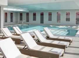 德拉巴酒店 - 海水疗法，位于东维尔莱班的浪漫度假酒店