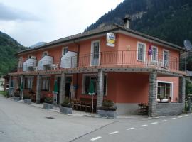 albergovalbella，位于Rossa的酒店