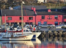 The Moorings Hotel & Seafood Restaurant，位于波特马吉的住宿加早餐旅馆