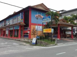 KUALA BESUT JETTY BUDGET HOTEL AIN - In front of Kuala Besut Jetty，位于瓜拉勿述的酒店