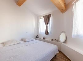 Alpinias Bed and Breakfast，位于马赛的住宿加早餐旅馆