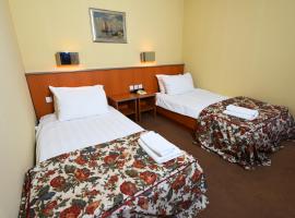 Hotel Bellevue - Bungalow，位于斯科普里的酒店