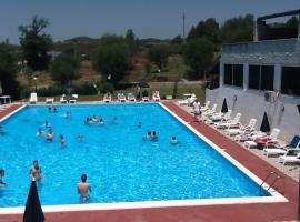 Hotel L'Amico，位于Ceraso的酒店