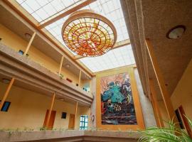 HOTEL EL CONQUISTADOR MONARCA.，位于Zitácuaro的酒店