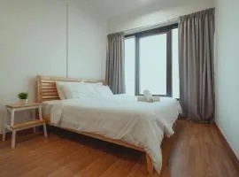 Muji Home 1 - Sea and City View 2BR at 218 Tropicana NEAR Komtar FoodHeaven with Netflix & TV Box