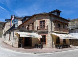 Hotel Ambasmestas，位于Ambasmestas的酒店