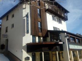 Auberge Roche Grande，位于Entraunes的酒店