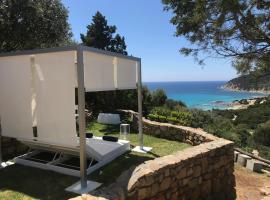 Villa Sardinia Seaview&SPApool，位于维拉西米乌斯的酒店