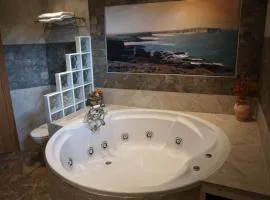 Hotel "Posada Finca EL SOLAR de Galizano " -Bocatería- Gintonic- Bar -Terraza panorámica