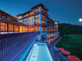 Schloss Elmau Luxury Spa Retreat & Cultural Hideaway，位于厄茂的Spa酒店