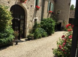 LES CHAMBRES DE ROUGEMONT，位于Rougemont的酒店