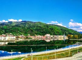 Casa Miraj，位于克利默内什蒂的宠物友好酒店