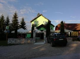 Konačište Ellit，位于新瓦罗什的酒店