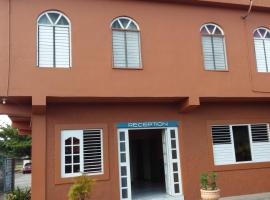 PLATINUM HOTEL，位于Comfort Village的酒店