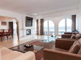 Terrazas del Mar. Villa on the beach. Sea Terrace. Golf，位于拉加里塔的酒店