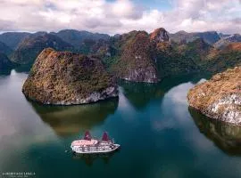 Heritage Line Ginger Cruise - Halong Bay & Lan Ha Bay