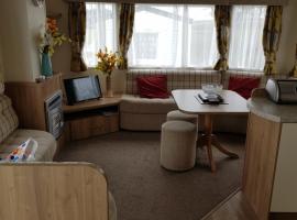 Caravan Willerby Rio，位于西卢港的酒店